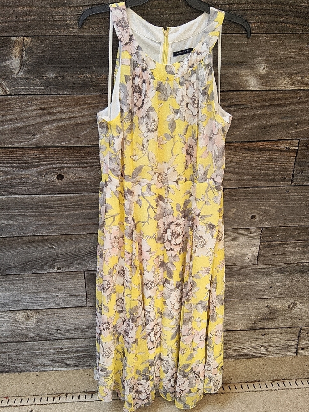 Tommy Hilfiger Yellow Floral Maxi Dress with Pink and Gray Blooms Size 16 - Picture 2 of 11